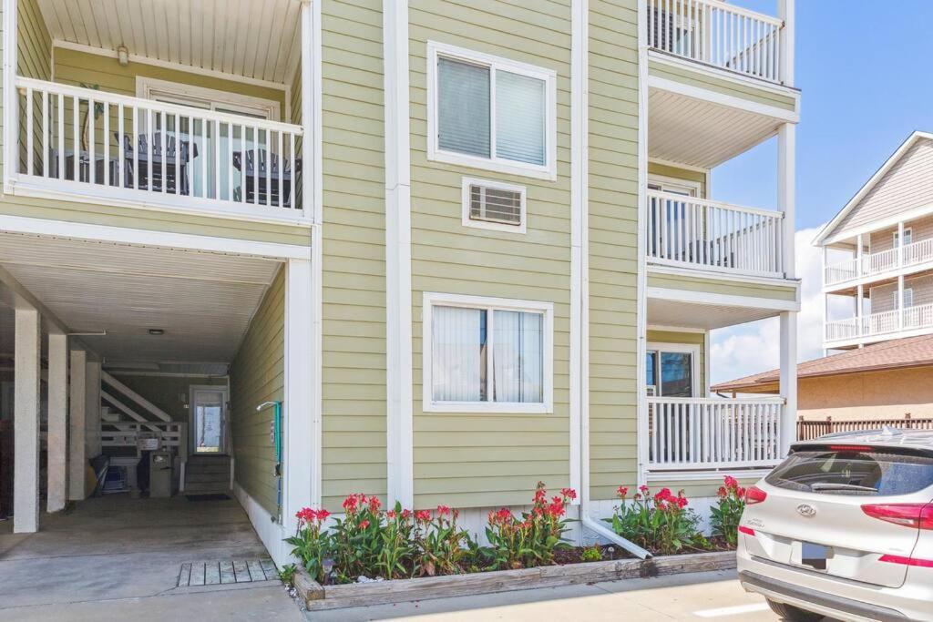 מירטל ביץ' Right Across Beach Pool View Private Balcony By Zen Living Short Term Rental מראה חיצוני תמונה